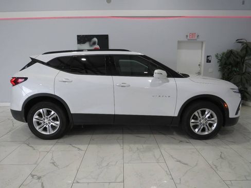 Used 2020 Chevrolet Blazer LT w/ Sound & Technology Package FWD image 3
