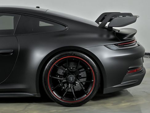 Used 2022 Porsche 911 GT3 RWD image 9