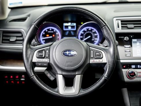 Used 2016 Subaru Outback 2.5i Limited image 12