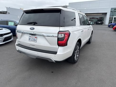 Used 2018 Ford Expedition Limited w/ Equipment Group 301A AWD/4WD image 15