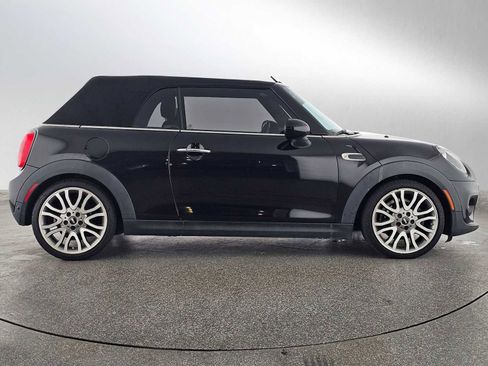 Used 2017 MINI Cooper Convertible image 6