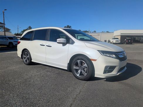 Used 2018 Honda Odyssey Touring image 4