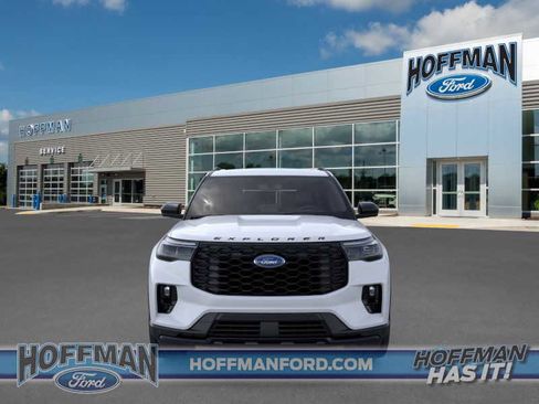 New 2026 Ford Explorer ST-Line image 2