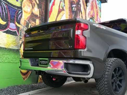 Used 2021 Chevrolet Silverado 1500 LT image 10