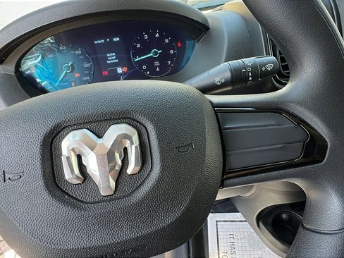 Used 2025 RAM ProMaster 2500 w/ Storage Group image 23