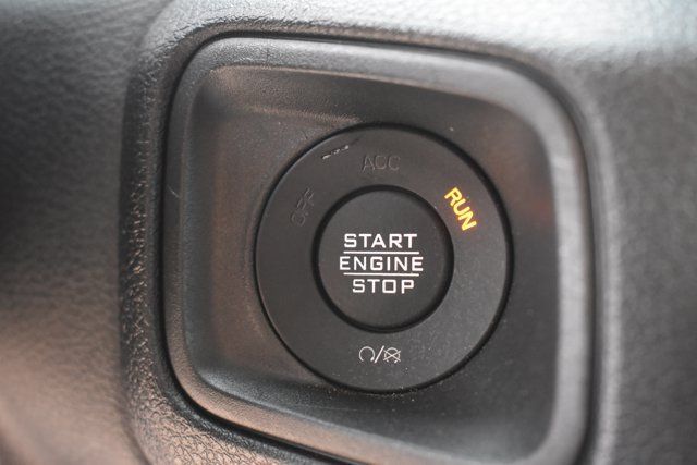 Used 2025 Jeep Gladiator Sport AWD/4WD image 28