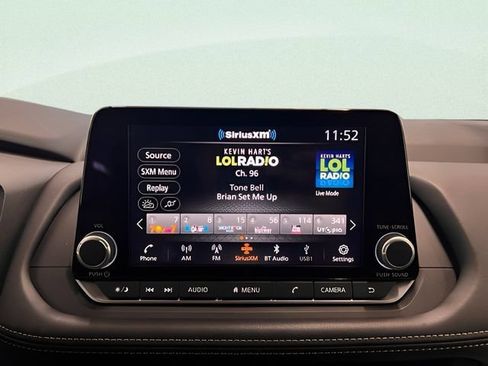 Used 2025 Nissan Rogue SV AWD/4WD image 18