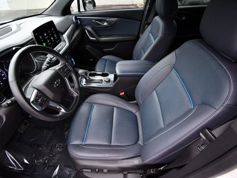 Used 2024 Chevrolet Blazer RS w/ Driver Confidence II Package FWD image 15