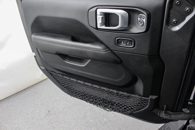 Used 2021 Jeep Gladiator Overland w/ Popular Equipment Package AWD/4WD image 19