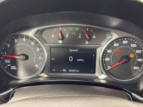 Used 2024 Chevrolet Equinox LT AWD/4WD image 16