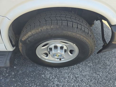 Used 2023 Chevrolet Express 3500 LS image 7