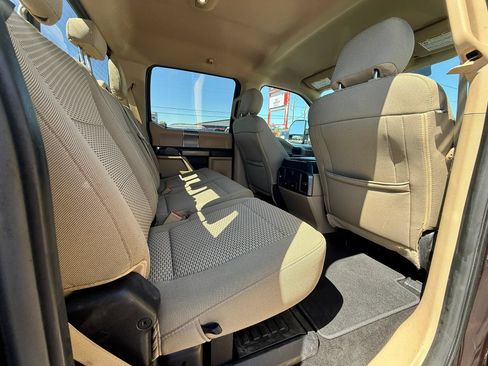 Used 2019 Ford F250 XLT w/ XLT Premium Package AWD/4WD image 15