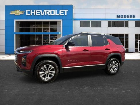 Used 2025 Chevrolet Equinox LT w/ Convenience Package II AWD/4WD image 1