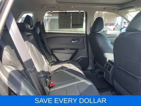 Used 2023 Nissan Rogue SL w/ SL Premium Package FWD image 23