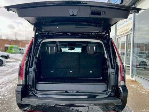 Used 2015 Cadillac Escalade Premium image 8