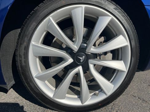 Used 2018 Tesla Model 3 Long Range RWD image 37