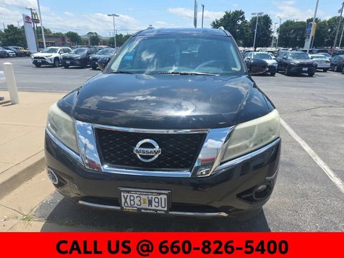 Used 2016 Nissan Pathfinder SV AWD/4WD image 2