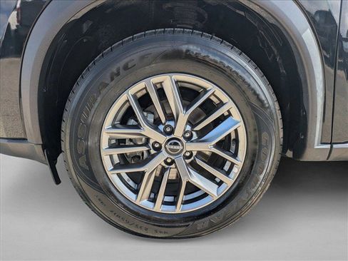 Used 2024 Nissan Rogue S AWD/4WD image 23