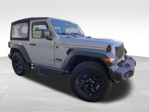 Used 2024 Jeep Wrangler Sport image 9