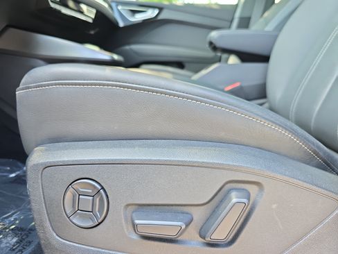 Used 2023 Audi Q4 e-tron Premium Plus w/ Premium Plus RWD image 26