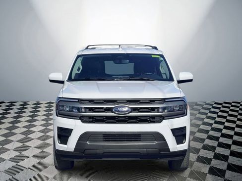 Used 2024 Ford Expedition XLT AWD/4WD image 2
