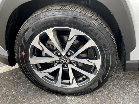 Certified 2025 Toyota Corolla Cross XLE image 7