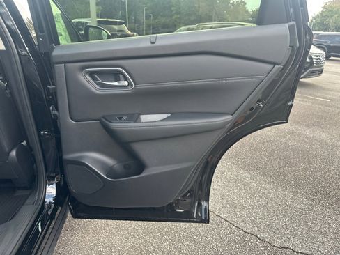 New 2026 Nissan Rogue Platinum w/ Platinum Premium Package image 16