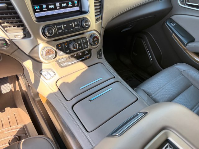 Used 2020 GMC Yukon XL Denali w/ Denali Premium Package AWD/4WD image 18