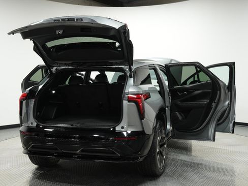 Used 2025 Chevrolet Blazer EV RS AWD/4WD image 10