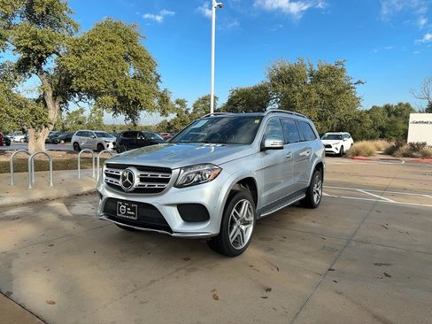 Used 2017 Mercedes-Benz GLS 550 4MATIC image 2