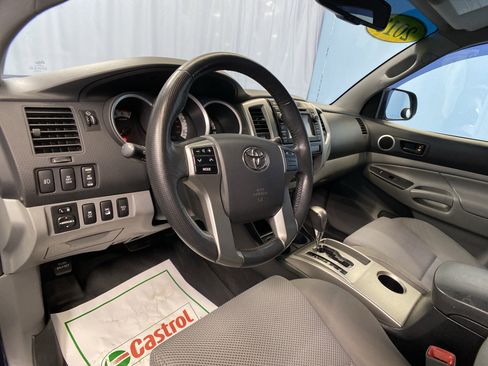 Used 2013 Toyota Tacoma 4x4 Double Cab w/ TRD Off-Road Pkg image 11