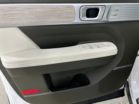 Certified 2025 Hyundai Santa Fe Calligraphy image 18