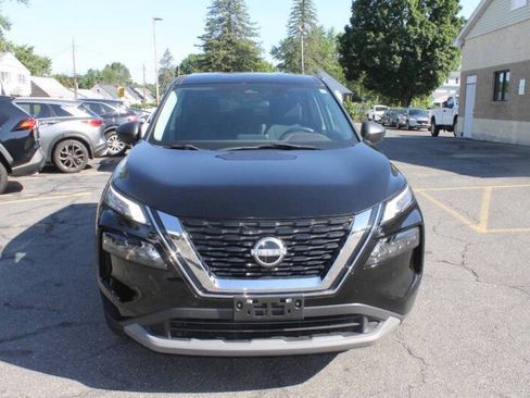 Used 2023 Nissan Rogue S image 4