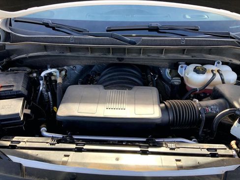 Used 2024 Chevrolet Tahoe Z71 w/ Luxury Package image 33