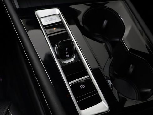 New 2026 Volkswagen Atlas SE w/ Panoramic Sunroof Package image 11