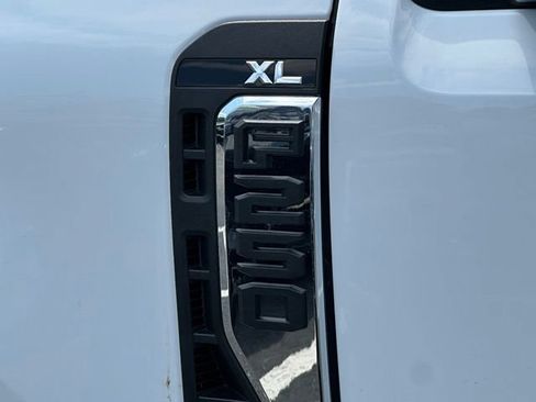 New 2026 Ford F250 XL w/ XL Chrome Package AWD/4WD image 29