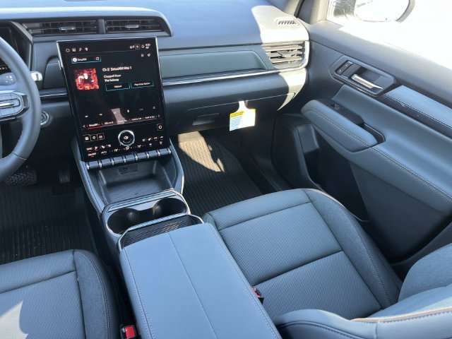 New 2027 GMC Terrain AT4 w/ Convenience Package III AWD/4WD image 15