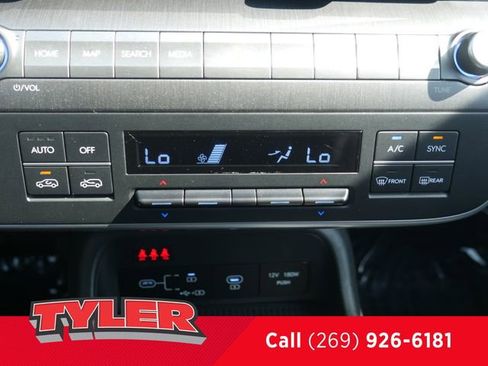 Used 2024 Hyundai Kona SEL AWD/4WD image 46