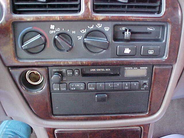 Used 1996 Toyota Camry LE w/ Elite Pkg FWD image 44