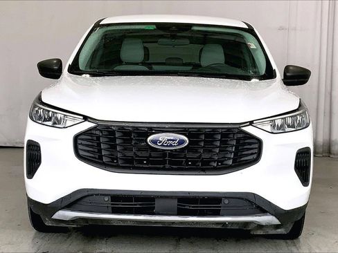 Used 2023 Ford Escape Active w/ Tech Pack #1 FWD image 3