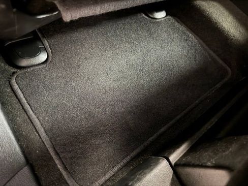 Used 2022 Dodge Durango SXT w/ Anodized Platinum Package AWD/4WD image 19