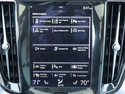 Used 2021 Volvo V60 T5 Cross Country w/ Protection Package image 34