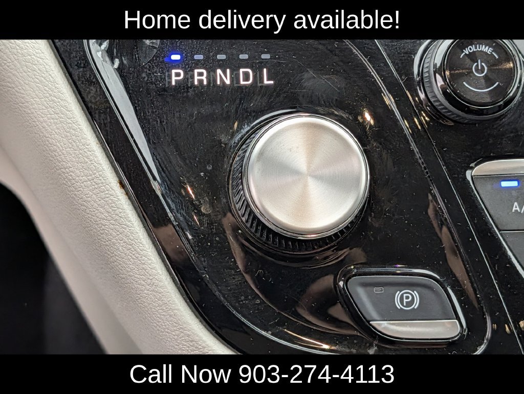Used 2024 Chrysler Pacifica Touring-L FWD image 19