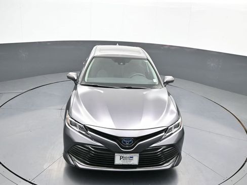 Certified 2019 Toyota Camry LE image 35