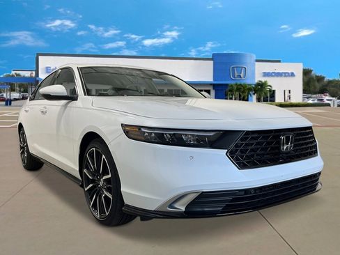New 2026 Honda Accord Touring image 9