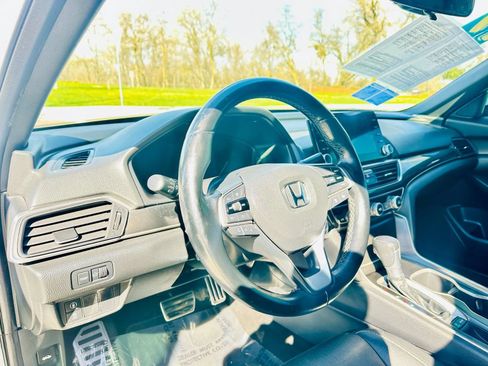 Used 2019 Honda Accord Sport image 12