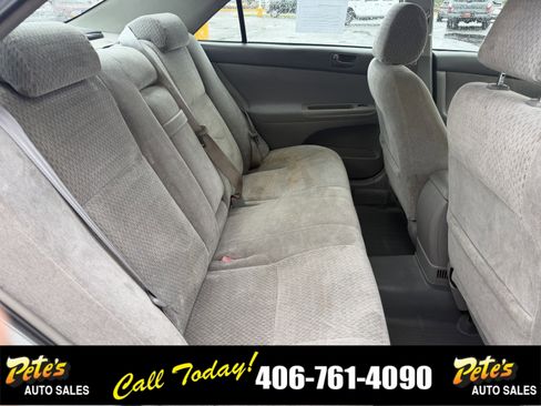 Used 2002 Toyota Camry SE FWD image 11
