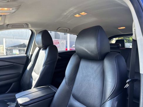Used 2019 MAZDA CX-9 Touring image 16