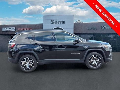 Used 2024 Jeep Compass Limited AWD/4WD image 8