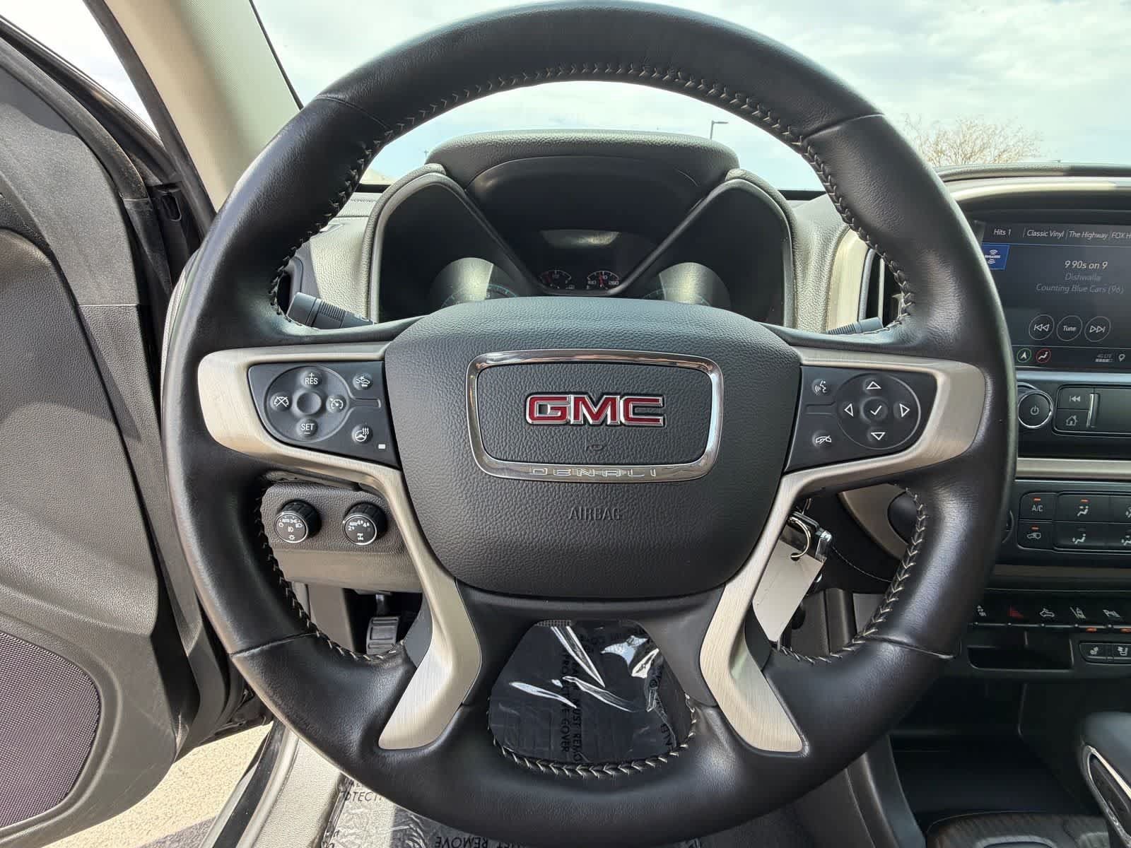 Used 2022 GMC Canyon Denali w/ Denali Black Edition Package AWD/4WD image 20